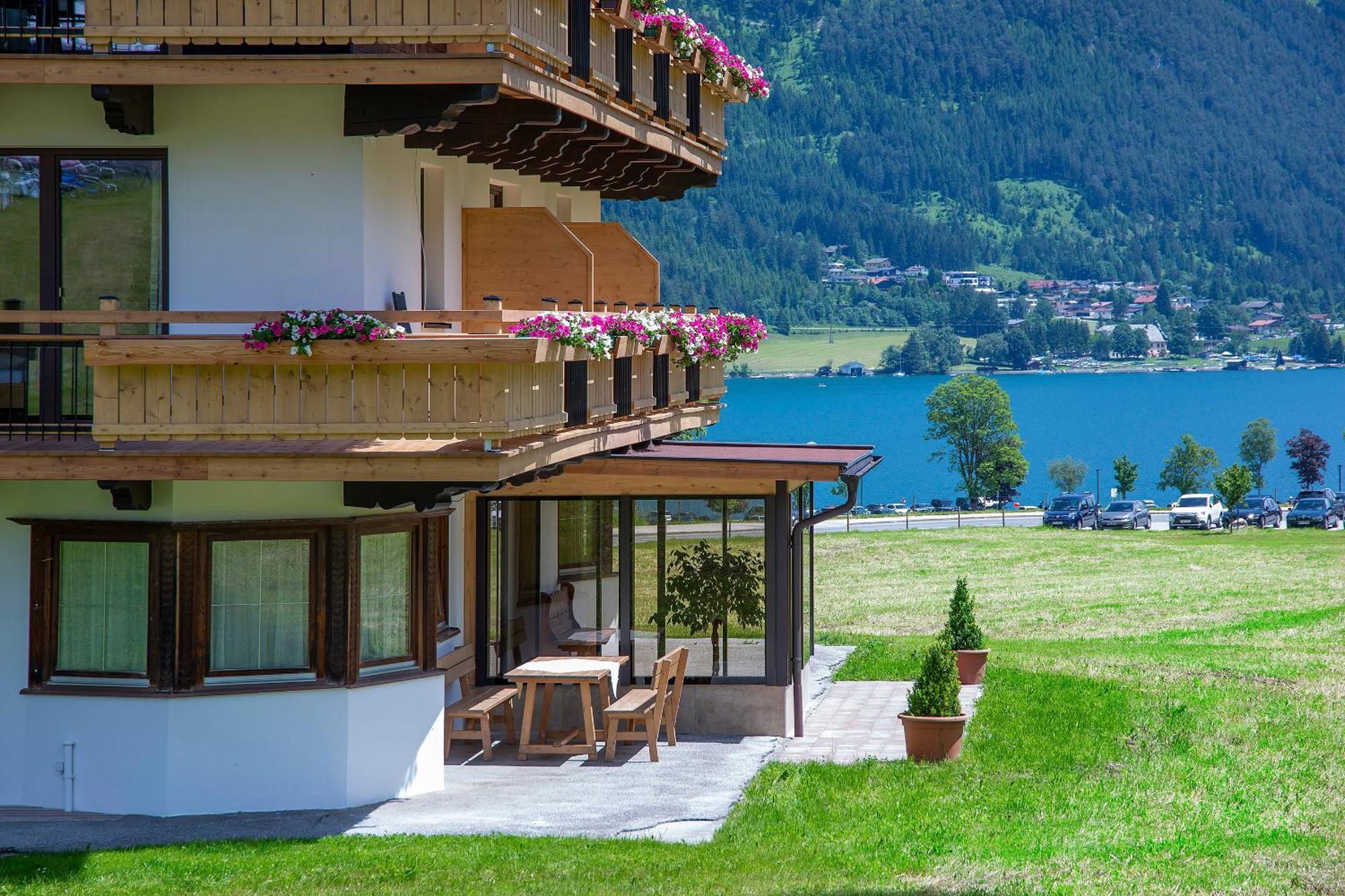 Landhaus Obertuschenhof Apartment Pertisau Bagian luar foto